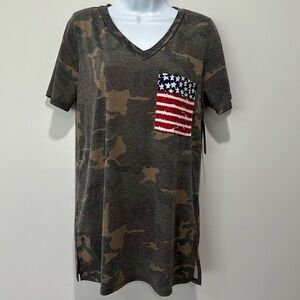 Camo top with flag pocket